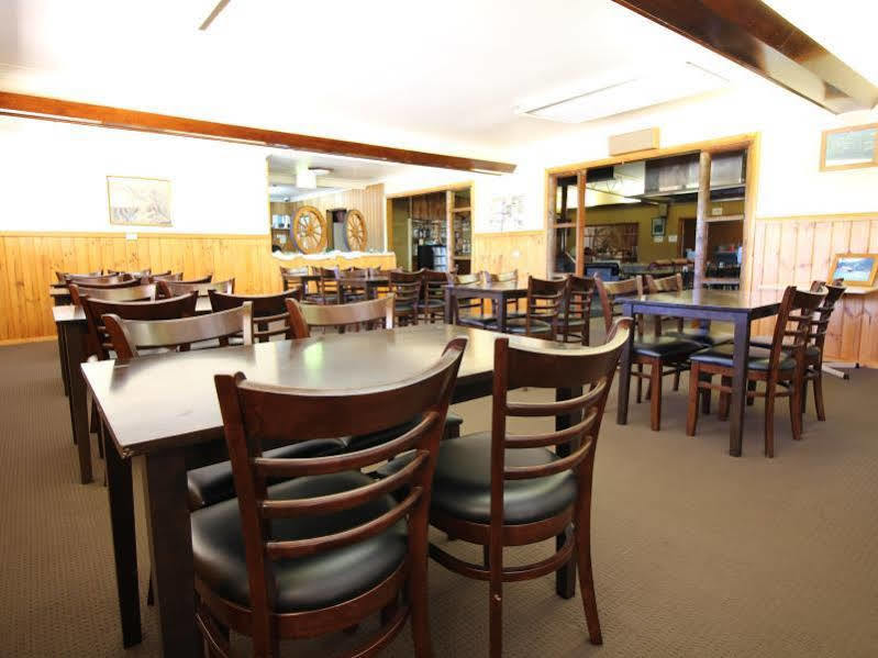 Snowy Mountains Resort And Function Centre アダミナビー エクステリア 写真