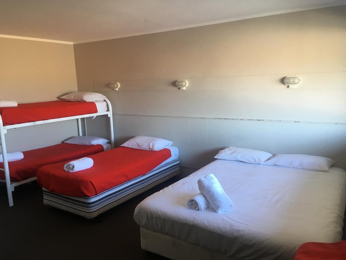Snowy Mountains Resort And Function Centre アダミナビー エクステリア 写真